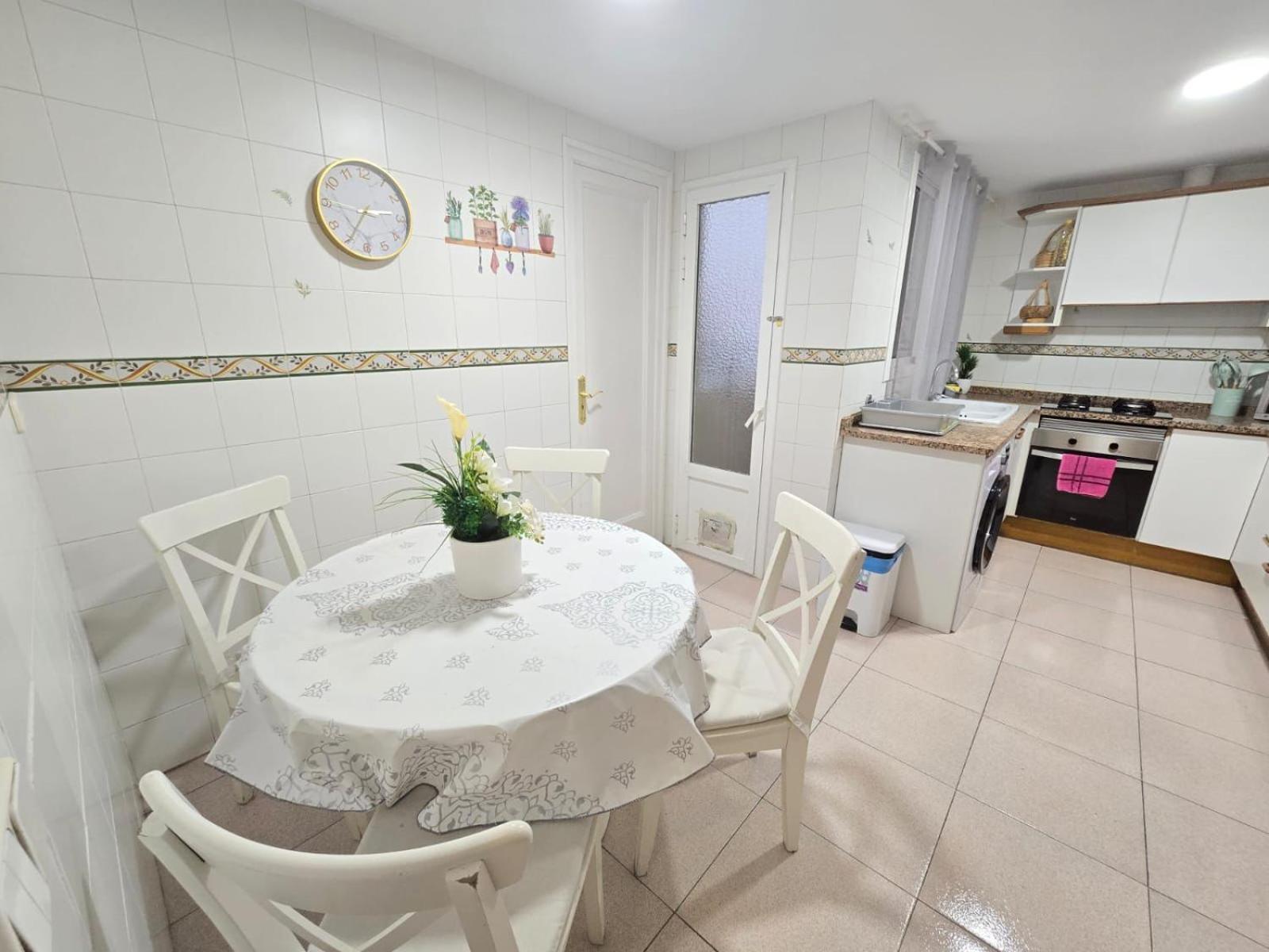 Rooms Villaroel บาร์เซโลนา ภายนอก รูปภาพ
