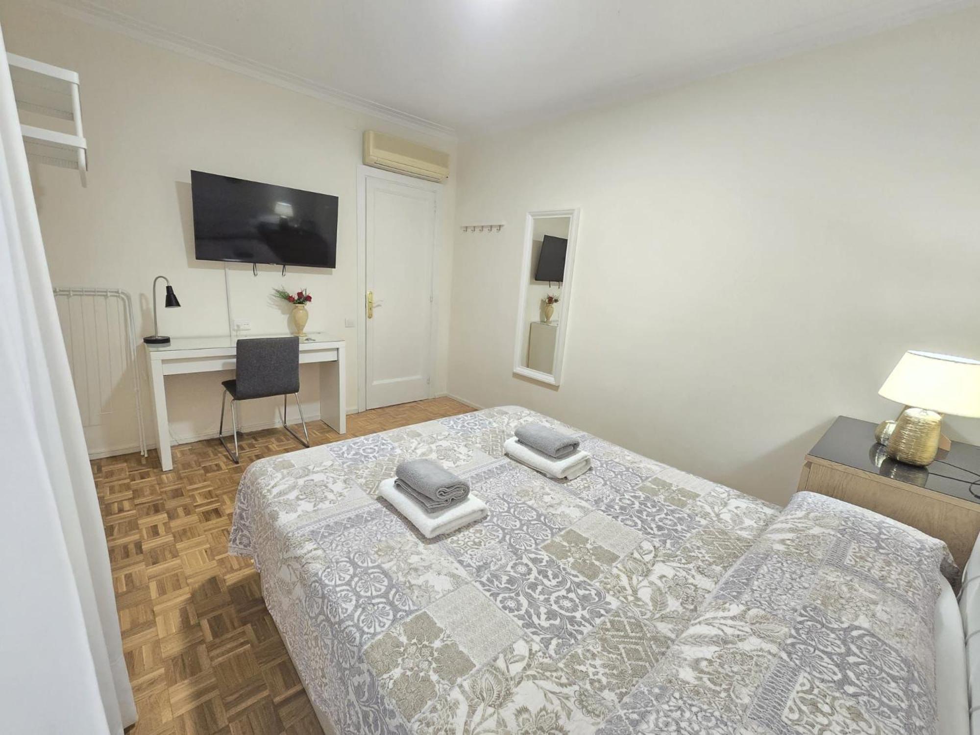 Rooms Villaroel บาร์เซโลนา ภายนอก รูปภาพ